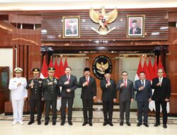 Setelah 19 Hari Bertugas, Mendagri Tito Serahkan Jabatan Menko Polhukam kepada Hadi Tjahjanto