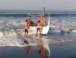 Pat Gulipat Bantuan Nelayan Dipotong, Perbekel Air Kuning Membantah