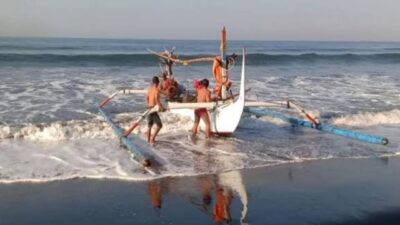 Pat Gulipat Bantuan Nelayan Dipotong, Perbekel Air Kuning Membantah