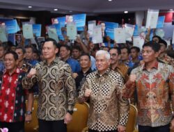 Sekda Sultra Hadiri Penyerahan Sertifikat Tanah Untuk Masyarakat Sultra Oleh Menteri Agraria dan Tata Ruang/Kepala Badan Pertanahan Nasional RI