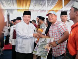 Gubernur Arinal Ikuti Pengajian Akbar Pemprov Lampung di Way Kanan, Juga Menyerahkan Bantuan, Meninjau Operasi Pasar Murah dan Posko Kesehatan serta Sosialisasikan Kemajuan Pembangunan Provinsi Lampung