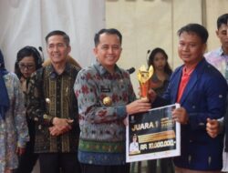 Serahkan Penghargaan UMKM Palembang Awards, Pj Gubernur Fatoni Ajak Masyarakat Sukseskan BBI dan BBWI