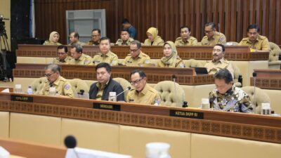 Rapat dengan Komisi II DPR RI, Mendagri Jelaskan Realisasi Anggaran Kemendagri 2023 di Atas Rerata Nasional