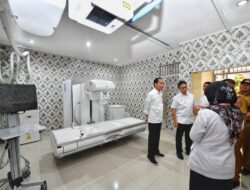 Presiden Joko Widodo Didampingi Sejumlah Menteri dan Pj. Gubernur Samsudin Melakukan Kunjungan ke RSUD Alimuddin Umar, Lampung Barat