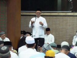 Peringatan Maulid Nabi Muhammad 1446 H di Masjid Agung Al Barkah, Pj. Wali Kota Bekasi Ajak Warga Pilih Pemimpin Berdasarkan Sifat Rasulullah SAW