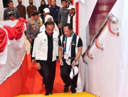 Mendagri Tito Dampingi Presiden Jokowi Buka Peparnas XVII 2024