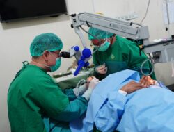 Pj Gubernur Sulsel Prof Zudan Apresiasi Bakti Sosial Operasi Katarak Gratis RSUD Haji Makassar