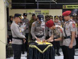 Kapolres Pelabuhan Makassar, AKBP Restu Wijayanto, memimpin langsung prosesi serah terima jabatan