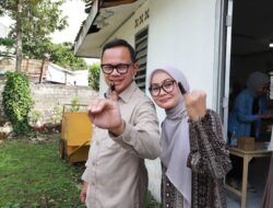 Gunakan Hak Pilih di TPS 16 Bogor, Wamendagri Bima Arya Ajak Masyarakat Tingkatkan Partisipasi Pilkada