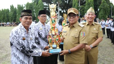 Peringatan HUT PGRI ke-79 dan Hari Guru Nasional Tahun 2024, Pj. Gubernur Samsudin Sampaikan Terima Kasih kepada Para Guru Sebagai Ujung Tombak Peningkatan SDM dan Mencerdaskan Kehidupan Bangsa