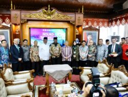 Pj Gubernur Bahas Upaya Majukan Aceh dengan Tokoh Internasional dan Nasional 