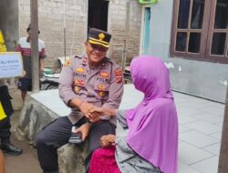 Minggu Kasih, Kapolsek Gilimanuk Berikan Lansia Kurang Mampu Paket Sembako