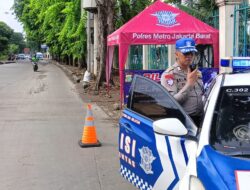 Respon Cepat Aduan Warga, Satlantas Polres Metro Jakarta Barat dirikan Pos Pantau Cegah Pelanggaran Lalu-lintas Di Pintu Air Cengkareng