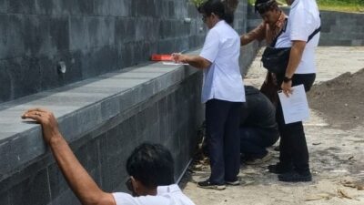 Bau Amis Pembangunan Finising Senderan Pura Puseh Melaya, Inspektorat dan Tim BPK Provinsi Turun Tangan