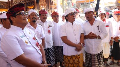Wakil Gubernur Giri Prasta Hadiri Upacara Tawur Balik Sumpah di Pura Desa Wanasari, Tabanan
