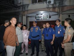 Dirjen Bina Adwil Safrizal ZA Beri Komando Langsung kepada Tim Damkar dalam Penanganan Kebakaran di Pekanbaru