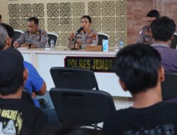 Berikan Arahan Kepada Pelanggar Lalu Lintas Dan Orang Tua, Kapolres Jembrana Tekankan: “Kami Tindak Karena Peduli, Bukan Karena Benci”