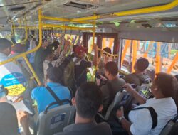 MEMBIASAKAN ASN MENGGUNAKAN ANGKUTAN UMUM