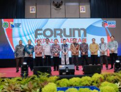 Dirjen Bina Keuda A Fatoni Hadiri Forum Kepala Daerah se-Maluku Utara, Ingatkan Pentingnya Tingkatkan PAD