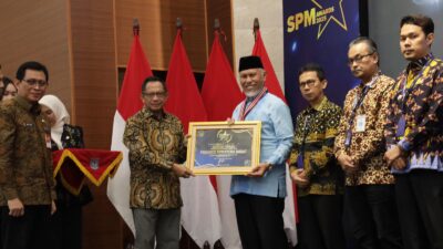 Kemendagri Beri Penghargaan kepada Pemda dengan Kinerja Penerapan SPM Terbaik