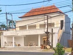 Lapor Pak Pol PP…! Di Sebual Ada Bangunan Gedung Lantai Dua Diduga Bodong, Tolong Ditertibkan