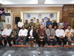 Belum Genap Tiga Jam Dilantik, Pj Gubernur Papua Agus Fatoni Tancap Gas Kumpulkan Kepala OPD