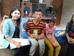 Perwakilan Bank BPD Cabang Jembrana Sambangi Pelantun ‘Rindu Meme’ Serahkan Bantuan Sembako dan Rekening Tabungan