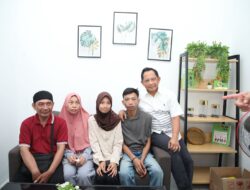 Mendagri Saksikan Penyerahan Rumah untuk Keluarga Almarhum Affan Kurniawan