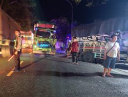 Dua Truk Bertabrakan di Gilimanuk, Sopir Selamat Sebuah Warung Hancur