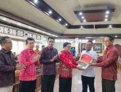 Pansus Tata Ruang Serahkan Dokumen 106 Sertifikat Bermasalah ke Kejati dan Polda Bali