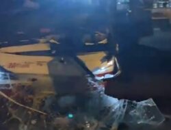 Tabrak Truk dan Warung di Gilimanuk, Bus MTrans Rusak Parah