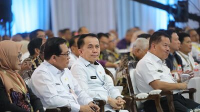 Dirjen Bina Keuda Fatoni Hadiri Penutupan Rakor Sekda dan Bappeda di IPDN Jatinangor