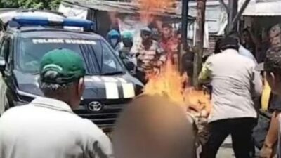 Sadis…! Ketahuan Nyolong Motor, Pria Ini Diikat di Tiang Listrik Lalu Dibakar Hidup-Hidup