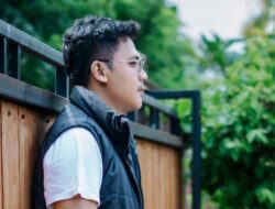 Digandeng YSJ Production, Kukuh Setiawan Sang Guru Sastra Bali Luncurkan Single Terbaru Bertajuk “Semangat Berjuang”