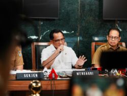 Tegas, Mendagri Sanksi Bupati Aceh Selatan Pemberhentian 3 Bulan