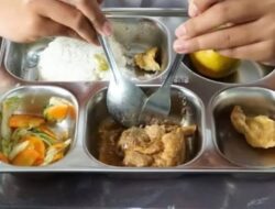 Viral Video MBG Berkantong Plastik, SOP BGN Tempat Makan Menggunakan Ompreng