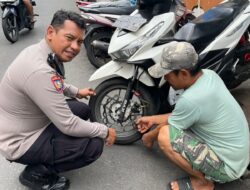 Cegah Curanmor, Bhabinkamtibmas Kota Bambu Selatan Polsek Palmerah Sosialisasikan Program Gembok Kamtibmas