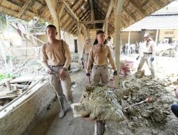 Praja IPDN Berjibaku Dengan Lumpur Demi Kembalikan Kejayaan Situs Bersejarah di Aceh Tamiang