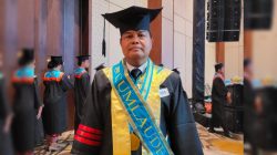 Tak Pernah Cukup dengan Ilmu, Alit Wiraputra Resmi Jadi Doktor Hukum di Unwar
