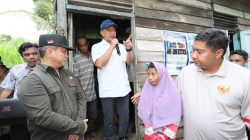 Pastikan Bantuan Tepat Sasaran, Mendagri Tito Bersama Menteri PKP Tinjau Program BSPS di Balikpapan