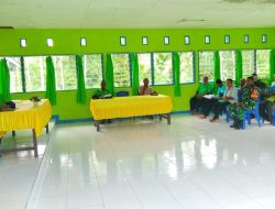 Babinsa Biak Barat Hadiri Musyawarah Rencana Pembangunan Pagar Umum Desa Andey