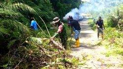 Peduli Kebersihan dan Pariwisata, Babinsa Bersama Warga Gelar Karya Bakti di Marsram