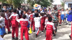 Isi Masa Pasca Ujian dengan Positif, Babinsa Anjangsana ke SD Inpres Saramom