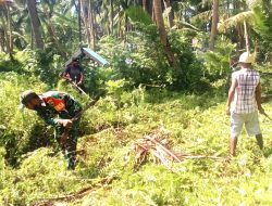 Dorong Budaya Peduli Kebersihan, Babinsa dan Warga Gotong-Royong Bersihkan Lingkungan