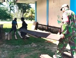 Cara Babinsa Bantu Renovasi Sekolah di Kpudori