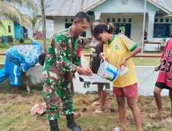 Bersama Gotong-Royong, Babinsa Ubah Wajah Balai Kampung