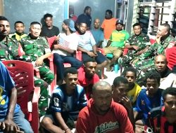 Nobar Ajang Pererat Kedekatan Koramil Biak Barat dengan Warga