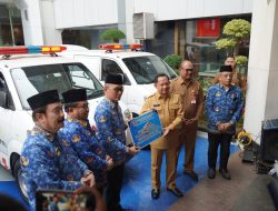 KORPRI serahkan Lima Ambulance Kepada Prof Tito Karnavian Kasatgas Aceh, Sumbar, dan Sumut