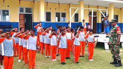 Babinsa Latih Disiplin Anak Sekolah