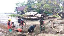 Babinsa Supiori Selatan Bantu Pembangunan Kampung Nelayan
